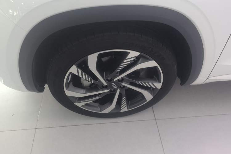 Used Geely Auto Monjaro L 2024 2.0TD High-Power Automatic Two-Wheel Drive Skyline Edition
