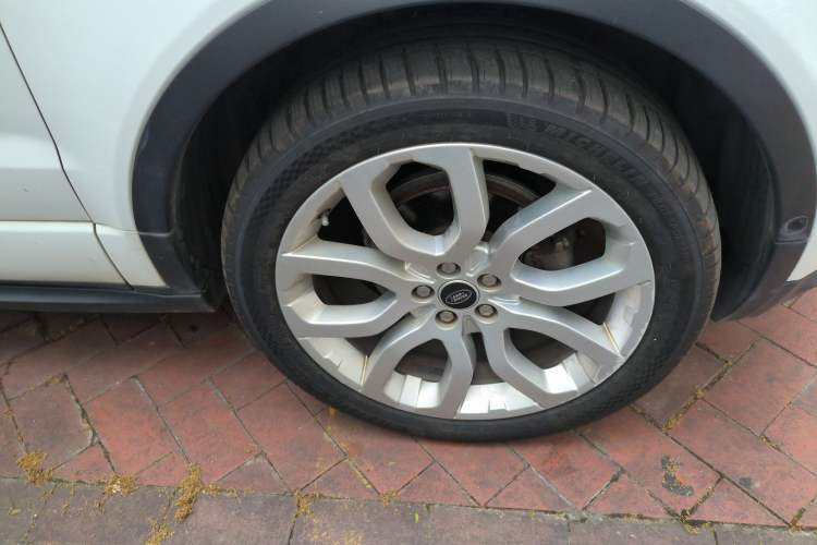 Used Land Rover Range Evoque 2013 2.0T 5-Door Ignite Edition Right Front Wheel Hub