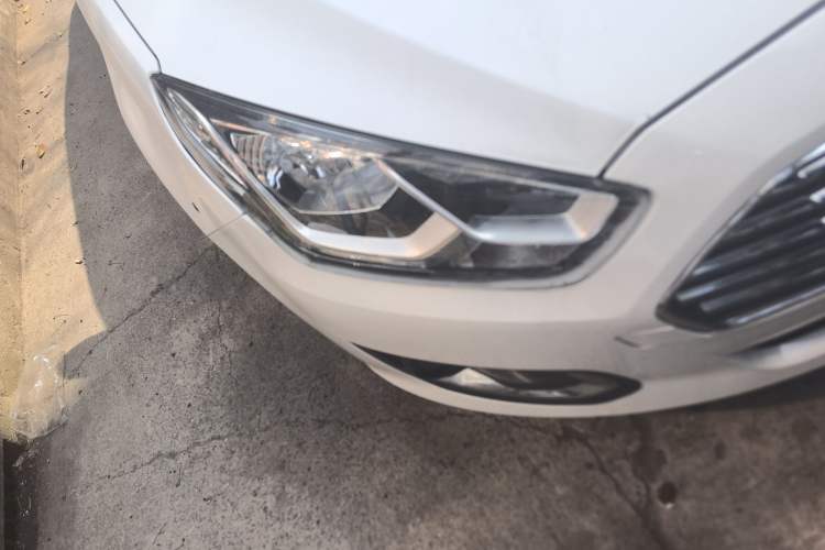 Used Ford Escort 2015 1.5L Automatic Fashion Model
