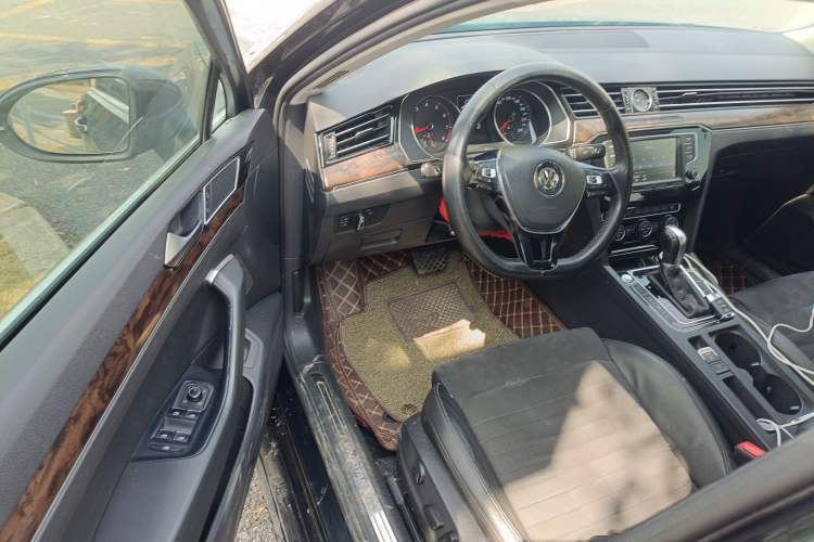 Used Volkswagen Magotan 2017 330TSI DSG Luxury Model