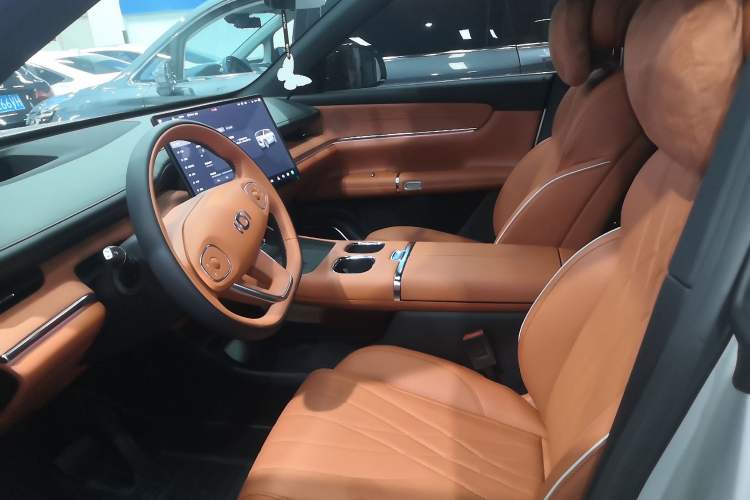 Used CHANGAN NEVO Q07 2025 215 Flagship Edition
