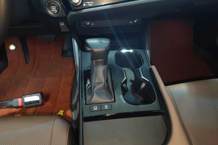 Used Lexus ES 2022 200 Excellence Edition
