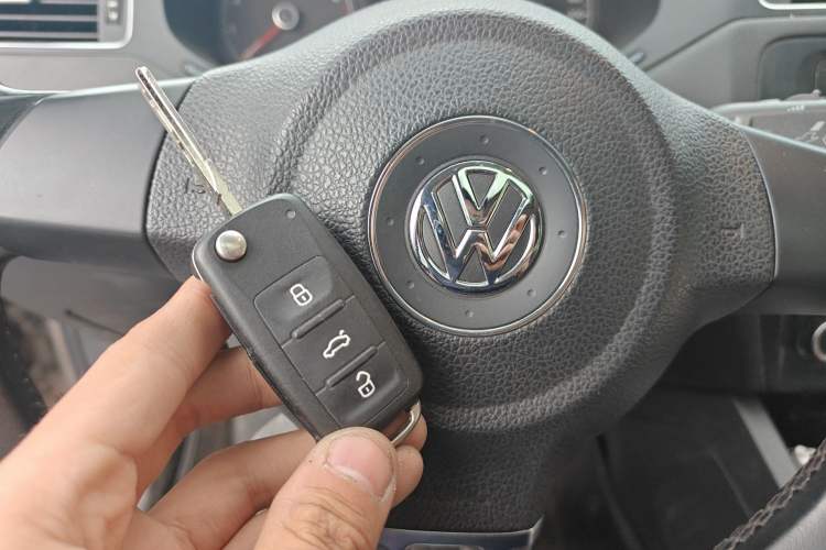 Used Volkswagen Sagitar 2014 Revised Version 1.6L Automatic Leading Edition
