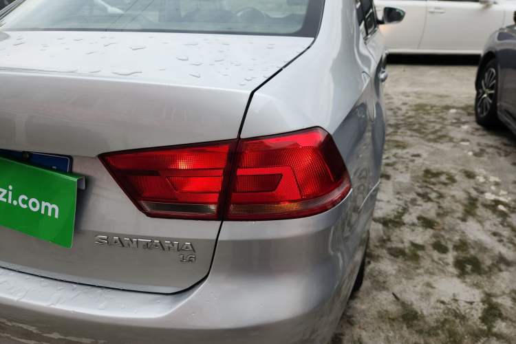 Used Volkswagen Santana 2015 1.6L Manual Comfort Edition Right Rear Taillight