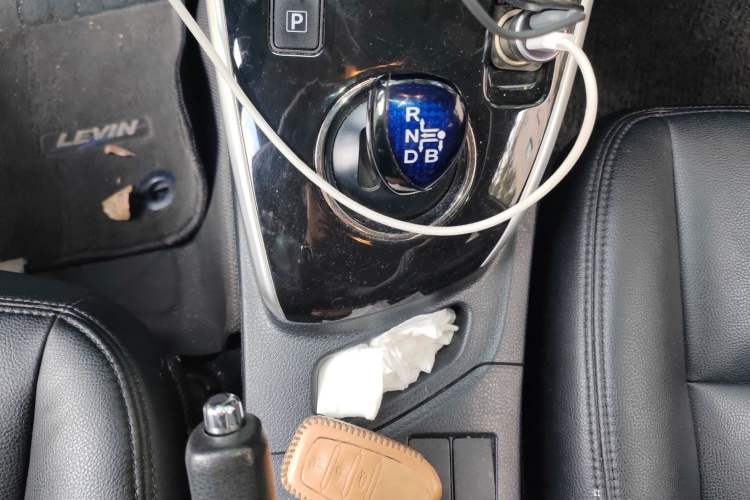 Used Toyota Levin Hybrid E+ 2019 1.8L PH GS E-CVT Elite Edition Gear Lever