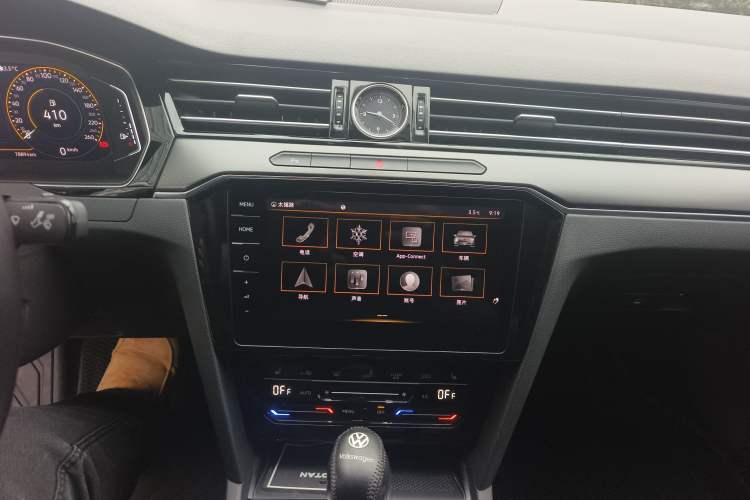 Used Volkswagen Magotan 2020 330TSI DSG Luxury Edition Audio And AC Panel