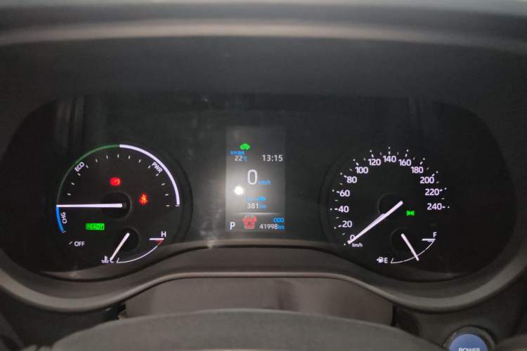 Used Toyota Sienna 2023 2.5L Hybrid Deluxe Edition