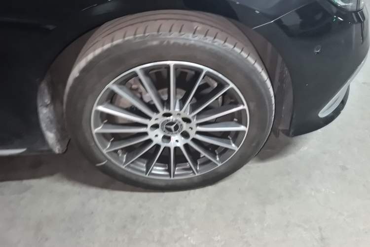 Used Mercedes-Benz E-Class 2023 Facelift E 260 L
