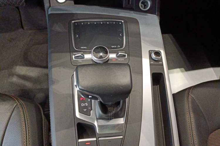 Used Audi Q5L 2018 40 TFSI Prestige Fashion Edition China VI