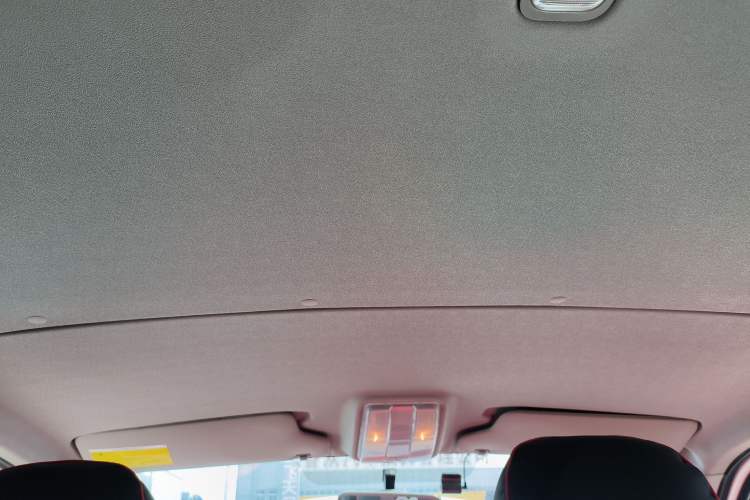 Used SAIC MAXUS Xintu V80 2024 Aotuntong Value Edition 6MT Short Wheelbase Ultra-Low Roof 127 Ps 5/6 Seats