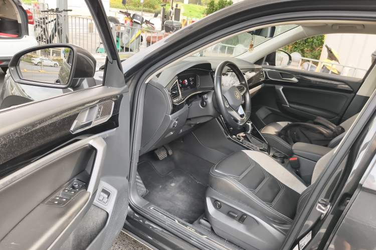 Used Volkswagen Tayron GTE Plug-in Hybrid 2022 1.4T Luxury Edition Driver Seat