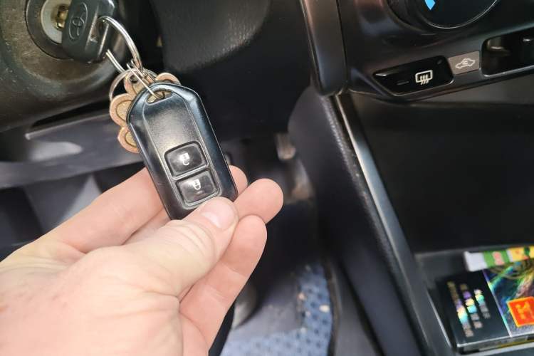 Used Toyota YARiS L Zhi Xuan 2015 1.5E Automatic Charm Edition