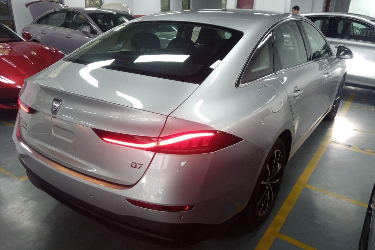 Used Roewe D7 2025 DMH 125km World Champion Edition Rear Right 45 Deg