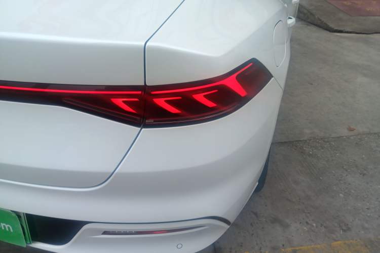 Used BYD Qin PLUS 2021 EV 500KM Luxury Model
