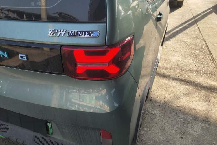 Used Wuling Hongguang MINIEV 2022 GAMEBOY 300km Enthusiast Model with Lithium Iron Phosphate
