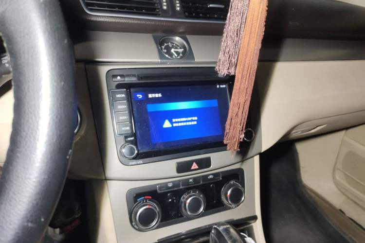 Used Volkswagen Magotan 2012 Revised Version 1.8TSI Leading Edition Audio And AC Panel