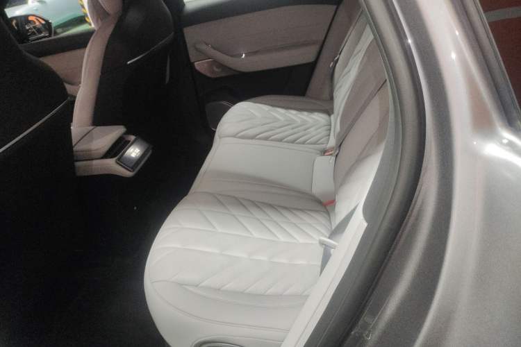 Used Nio ES6 2025 75 kWh Left Rear Seat