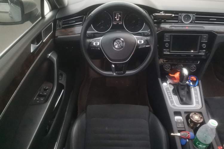 Used Volkswagen Magotan 2018 330TSI DSG Luxury Model
