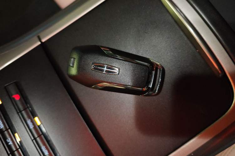 Used Lincoln MKX 2017 2.0T Two-Wheel Drive Deluxe Edition Vehicle Key