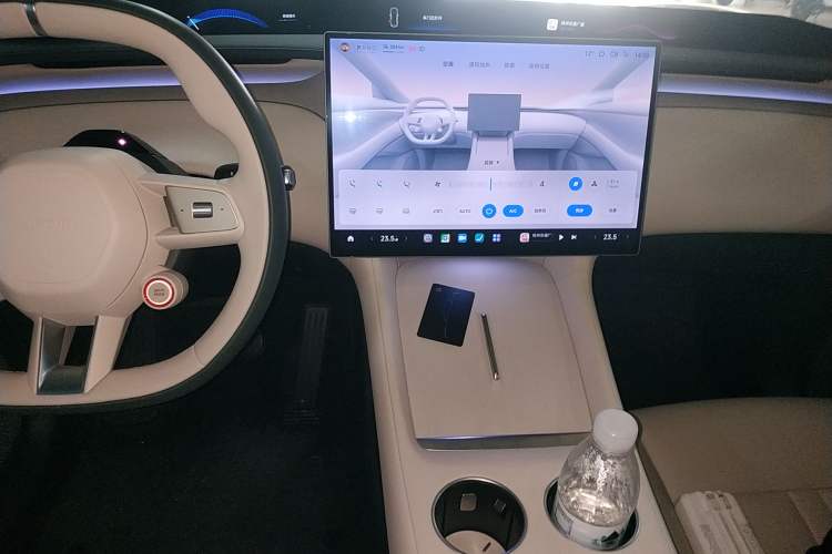 Used Xiaomi Auto YU7 2025 Ultra-Long Range High-Performance All-Wheel-Drive Max Edition