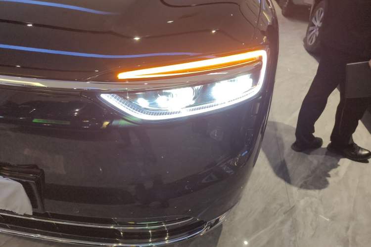 Used Hima AITO M7 2026 Model Range-Extending Max All-Wheel Drive 6-Seater Version
