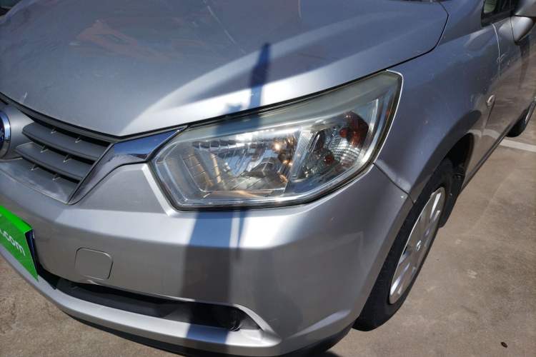 Used Venucia R50 2013 1.6L Manual Fashion Edition