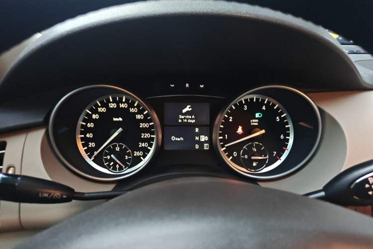 Used Mercedes-Benz R-Class 2011 R 350 L 4MATIC
