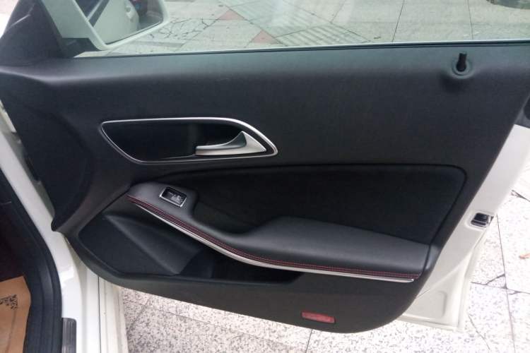 Used Mercedes-Benz CLA 2015 CLA 220 4MATIC
