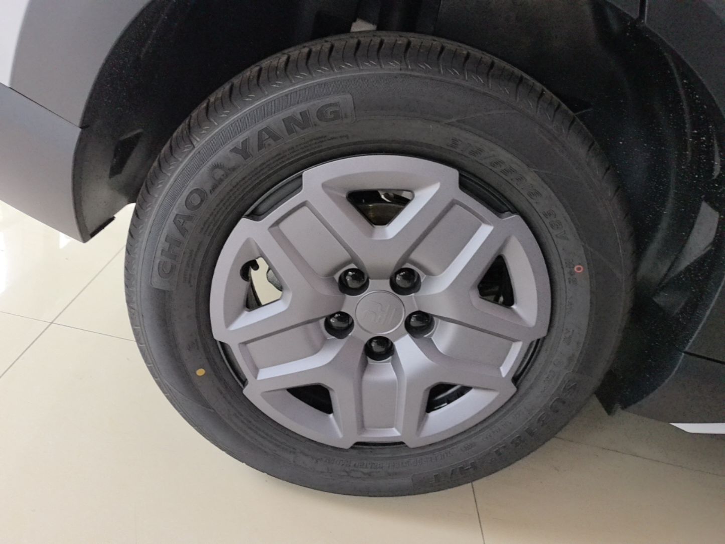 BYD Yuan UP 2025 Model 301KM Leading Version — снимка 11