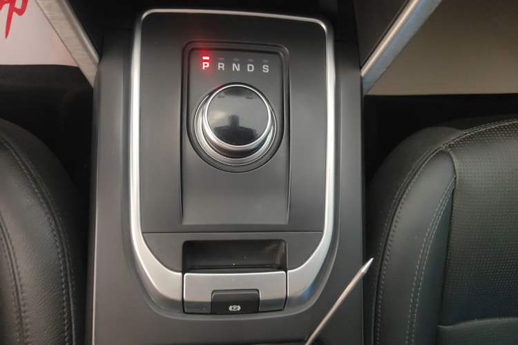 Used Land Rover Discovery Sport 2019 240 PS SE Version China VI Standard