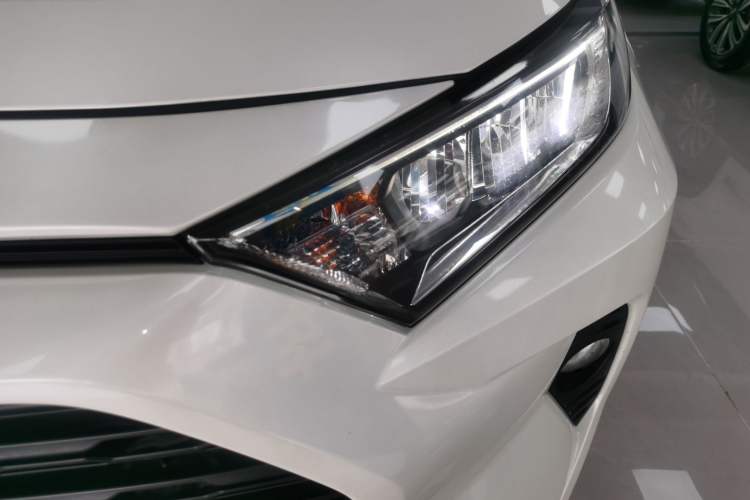 Used Toyota RAV4 2020 2.0L CVT 4x4 Trend Edition
