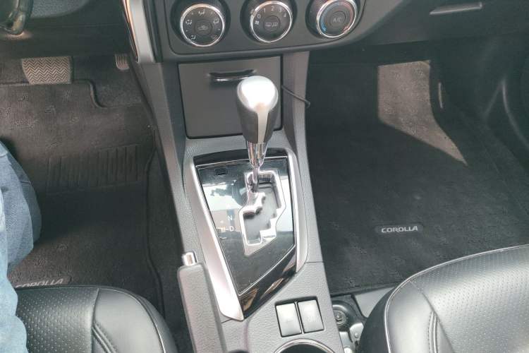 Used Toyota Corolla 2018 1.2T S-CVT GL Smart Enjoyment Version Gear Lever