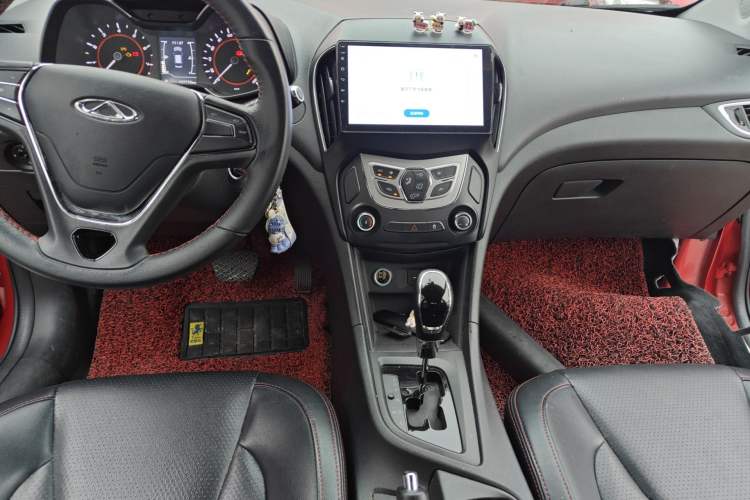 Used Chery Arrizo 5 2016 1.5L CVT Trendsetting Edition Center Console