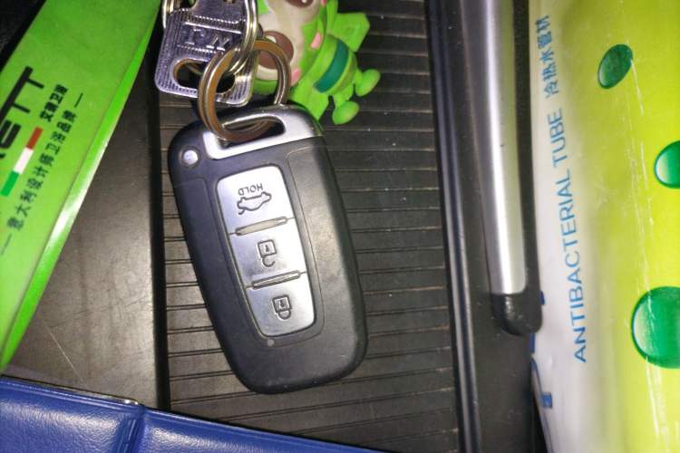 Used Hyundai Sonata 2014 2.0L Automatic Luxury Edition Vehicle Key