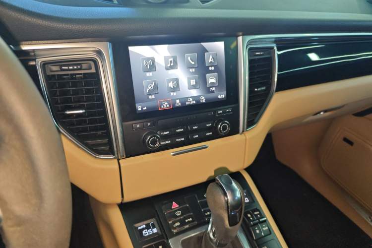 Used Porsche Macan 2017 Macan S 3.0T Audio And AC Panel