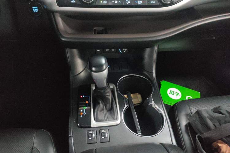 Used Toyota Highlander 2018 2.0T Two-Wheel Drive Luxury Edition 7 Seats China VI Standard