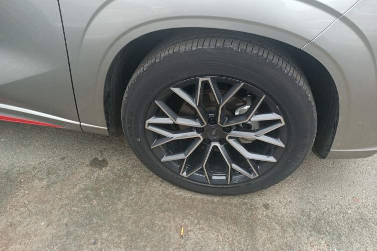 Used CHANGAN OSHAN Z6 2023 Blue Whale 1.5T DCT Smart Edition
