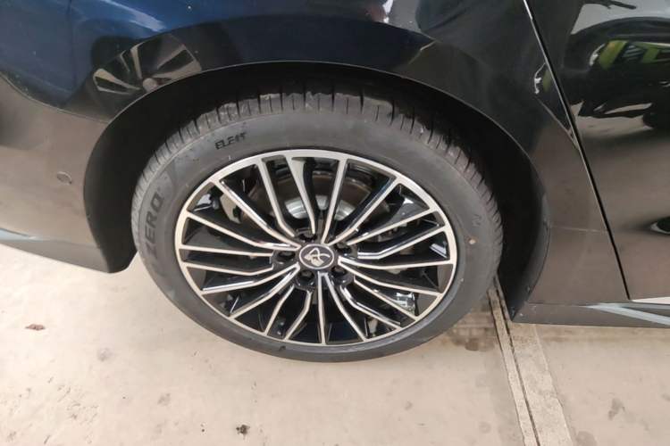 Used BYD Han 2025 DM-i Intelligent Driving Edition 125KM LiDAR Flagship Model
