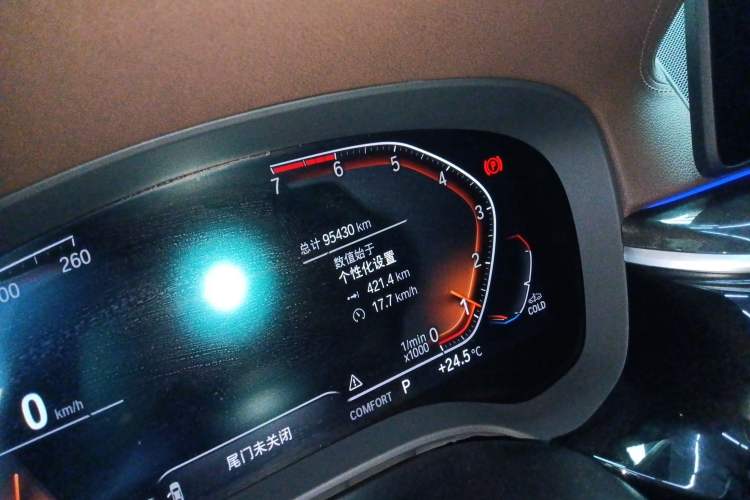 Used BMW 5 Series 2021 Updated Version 525Li Luxury Package Odometer Close Up