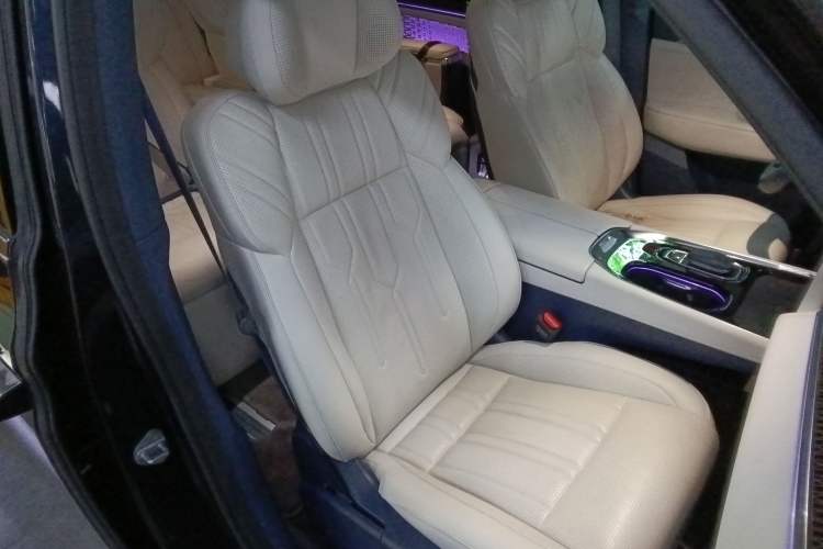 Used Zeekr 009 2022 WE Edition
