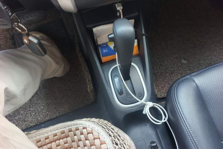 Used Venucia R50X 2013 1.6L Automatic Model
