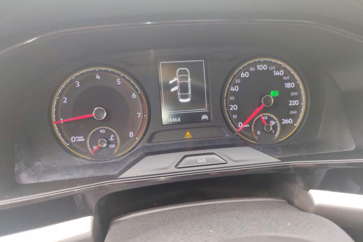 Used Volkswagen Lavida 2019 1.5L Automatic Comfort Edition China VI Standard Odometer Close Up