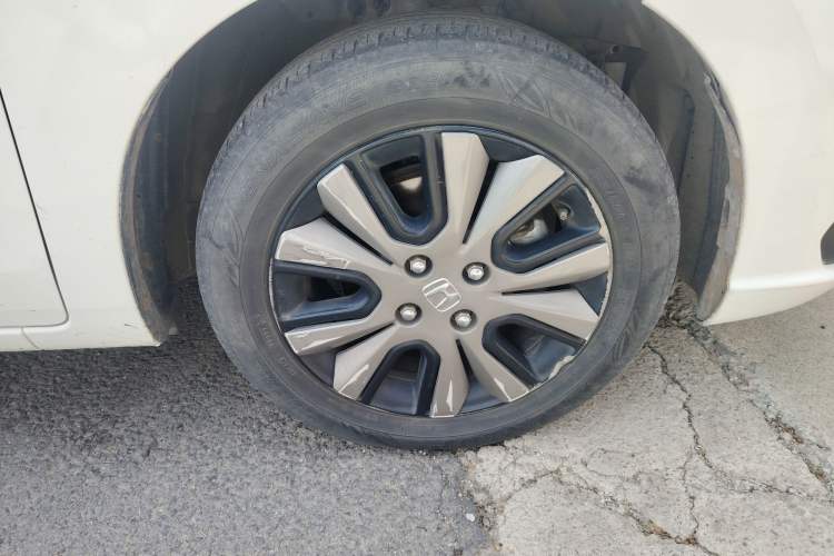 Used Honda Fit 2022 1.5L CVT Trendy Sunroof Edition Right Front Wheel Hub