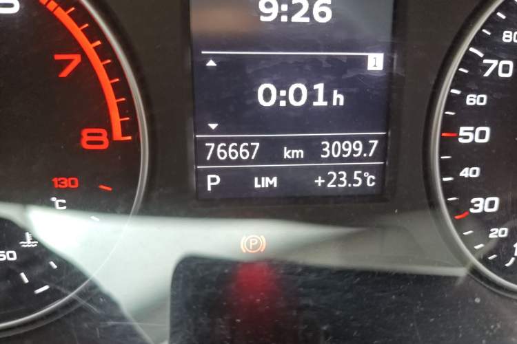 Used Audi Q2L 2018 35 TFSI Launch Exclusive Edition China VI Odometer Close Up