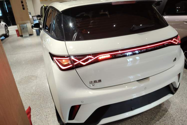 Used BYD Dolphin 2023 420 km Fashion Edition