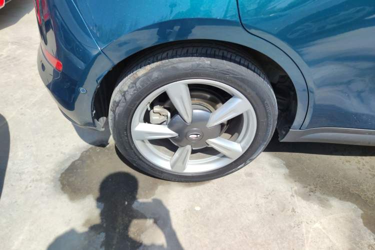 Used ORA Good Cat 2021 400km Standard Range Athena Edition Lithium Iron Phosphate Right Rear Wheel Hub