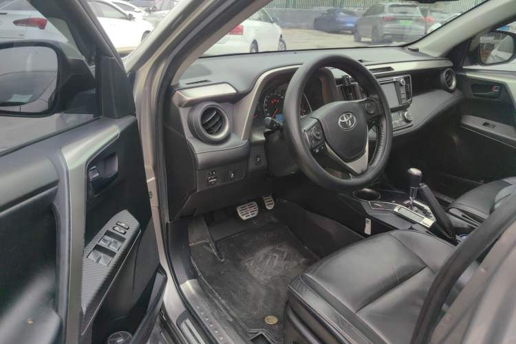 Used Toyota RAV4 2015 2.5L Automatic 4x4 Elite Edition