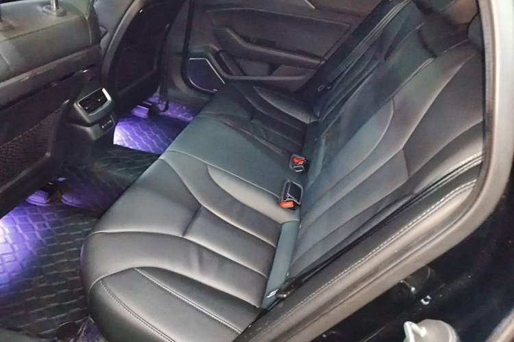 Used Hongqi H5 2022 Classic Model Facelift 1.8T Automatic Smart Connect Flagship Edition
