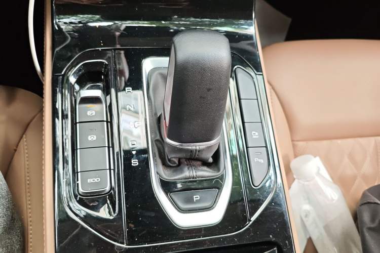 Used Wuling Victory 2023 2.0L DHT Luxury Edition
