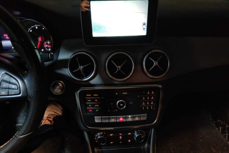 Used Mercedes-Benz CLA 2017 CLA 200 Sport Edition Audio And AC Panel